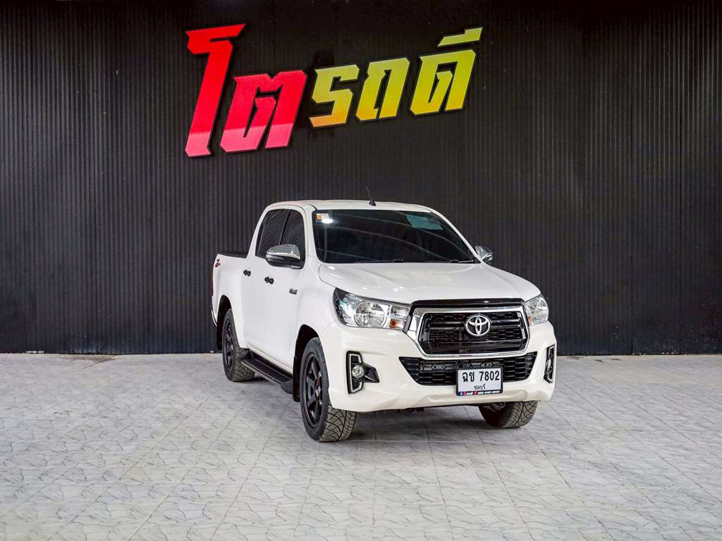 Toyota REVO สี่ประตููเตี้ย MT 2.4 J+ 2019 ฉข 7802 ชลบุรี