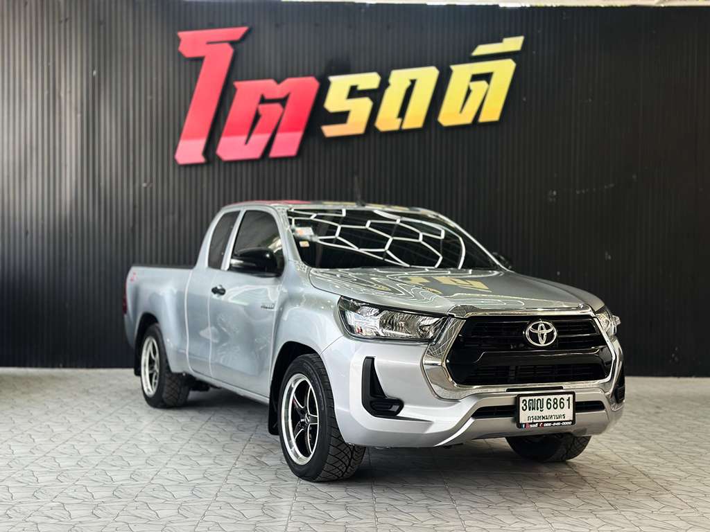 Toyota REVO CAB เตี้ย MT 2.4 Entry 2021 3ฒญ 6861