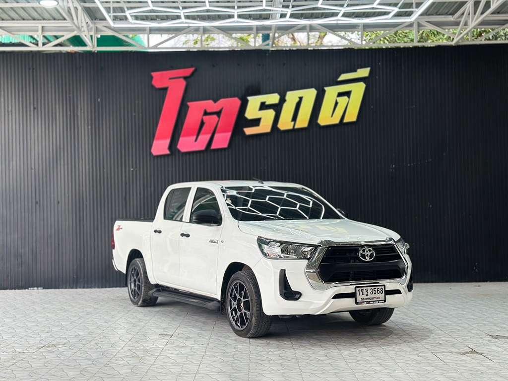 Toyota Revo สี่ประตูเตี้ย AT 2.4 MID 2020  1ขฐ 3568
