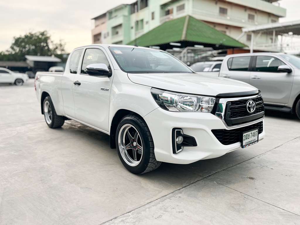 Toyota Revo smart cab Z-editon MT 2.4 J+ 2019 2ฒษ 7487