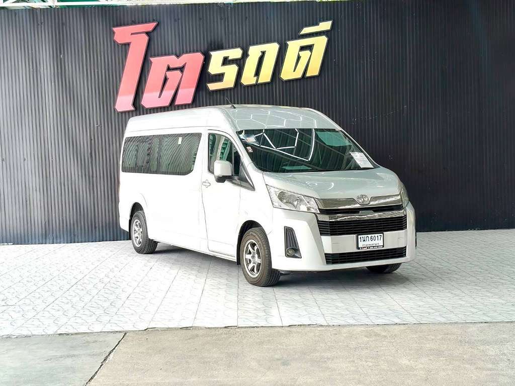 TOYOTA COMMUTER AT 2.8 2020 ระบบเกียร์ : เกียร์ออโต้ ทะเบียนรถ : 1นก 6017
