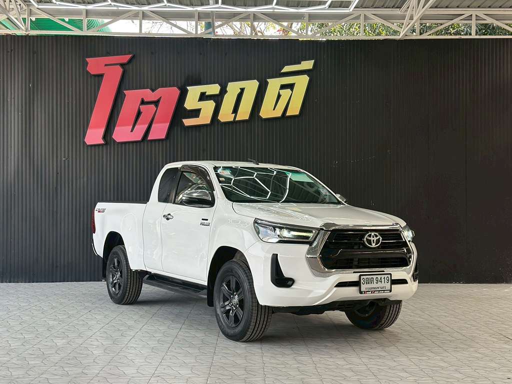 Toyota REVO CAB สูง MT 2.4 Entry 2022 ทะเบียน 3ฒต 9419
