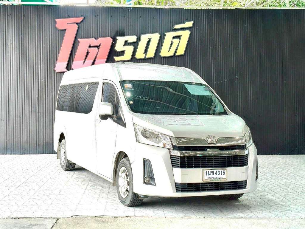 TOYOTA COMMUTER MT 2.8 2020 ระบบเกียร์ : เกียร์ธรรมดา ทะเบียนรถ : 1นข 4315