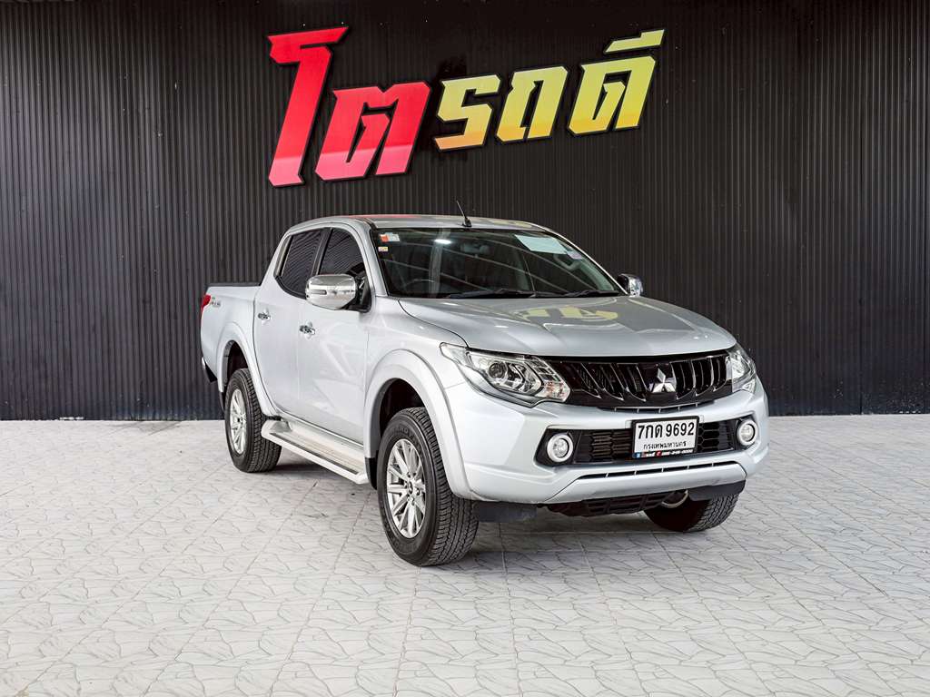 Mitsubishi Triton สี่ประตูสูง AT 2.5 GLS 2018 7กด 9692 กทม