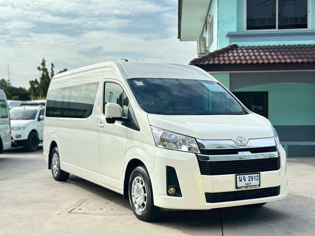 Toyota Commuter AT 2.8 2019 นจ 2912 ชลบุรี