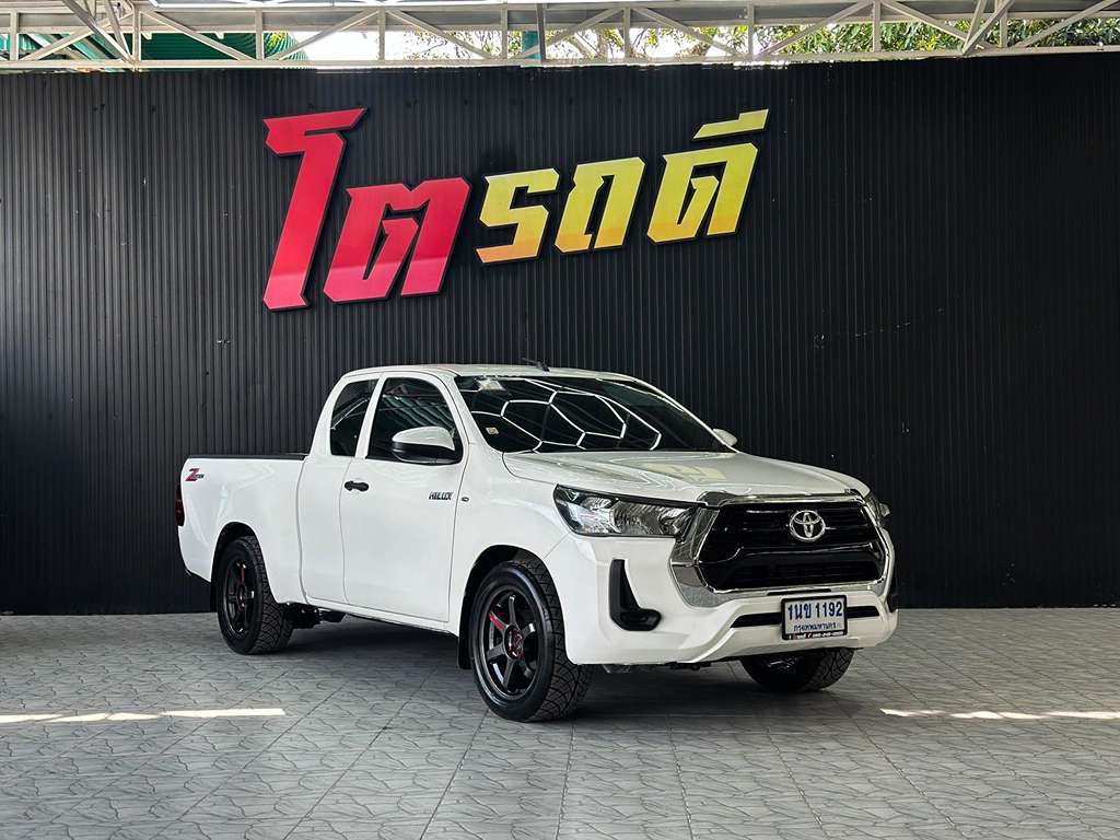 Toyota Revo Smart Cab Z Edition MT 2.4 Entry 2020 ทะเบียน 1นข 1192 (ไมล์ไม่แท้เรือนไมล์เสีย)