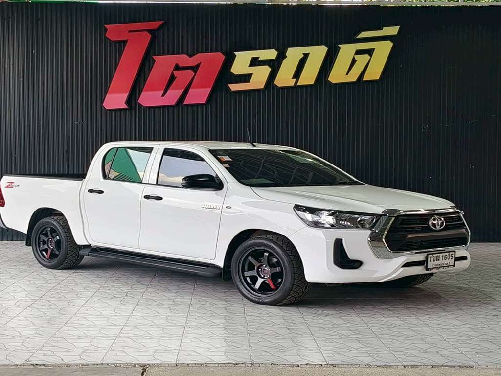 Toyota Revo สี่ประตูเตี้ย AT 2.4 mid 2020  1ขณ 1605