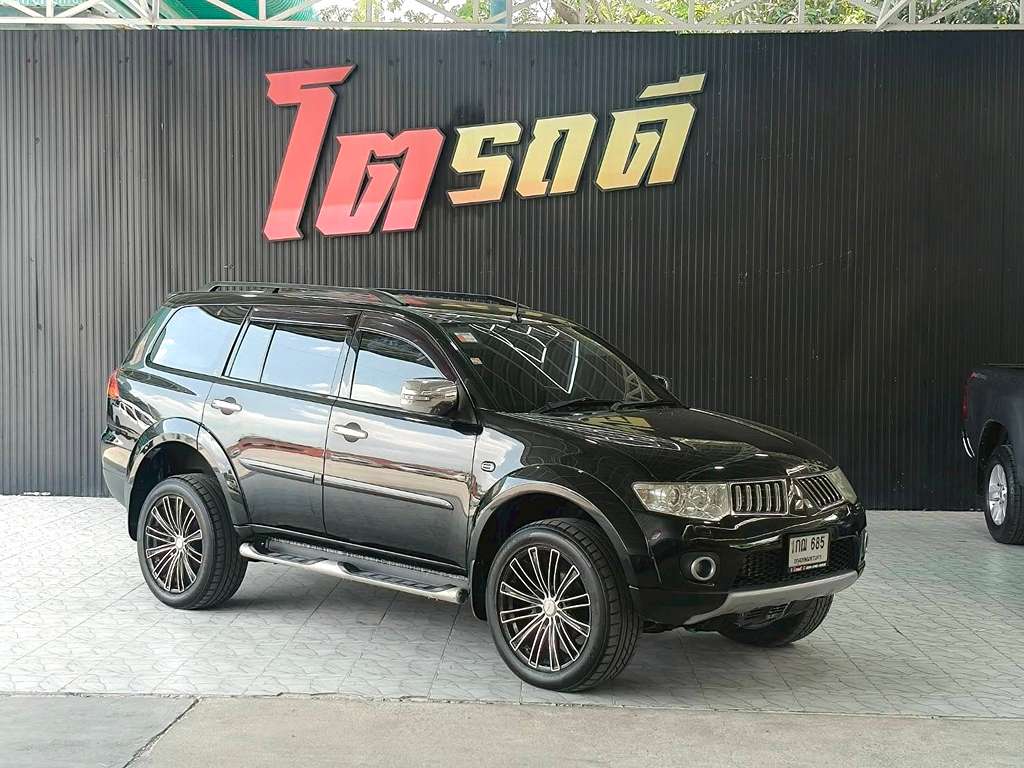 Mitsubishi PAJERO AT 2.5 4WD 2012 ทะเบียน 1กฌ 685