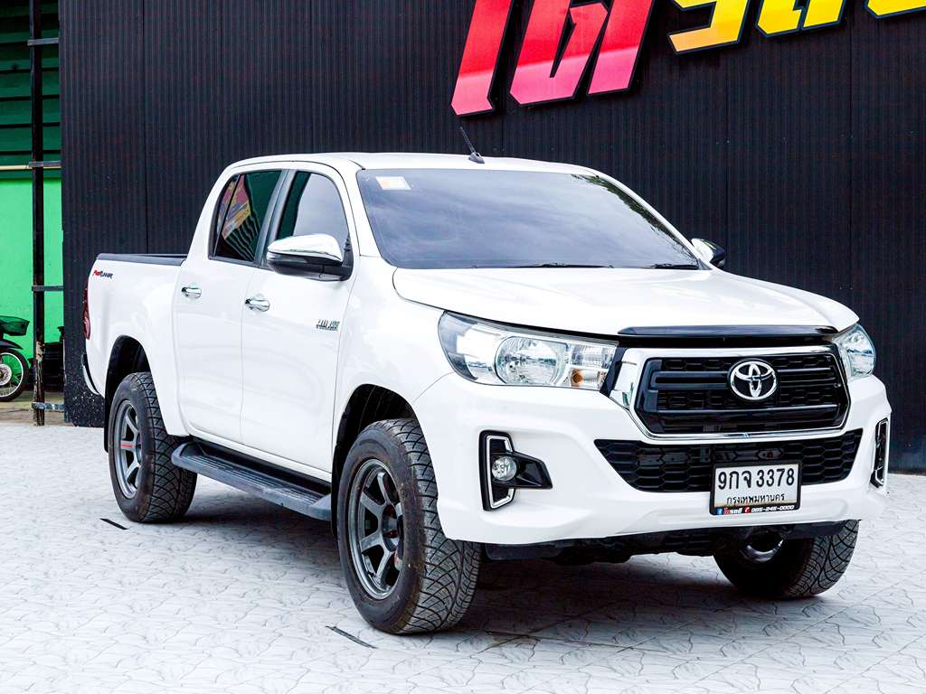 Toyota Revo double cab AT 2.4 E 2019  9กจ 3378