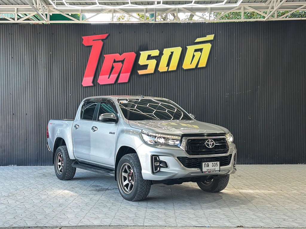 Toyota Revo สี่ประตูสูง AT 2.4 G 2018 กล 335