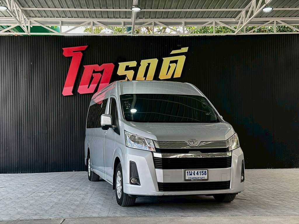 Toyota Commuter AT 2.8 2022 1นง 4158