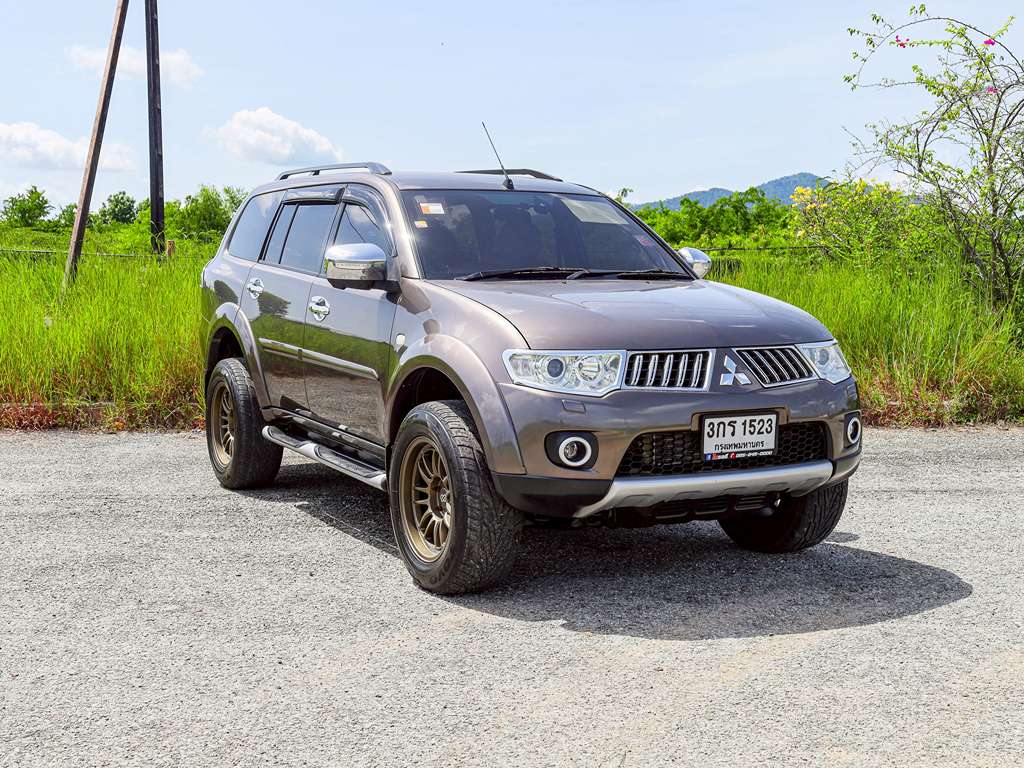 Mitsubishi Pajero AT 2.5 Sport 2011  3กร 1523 กทม
