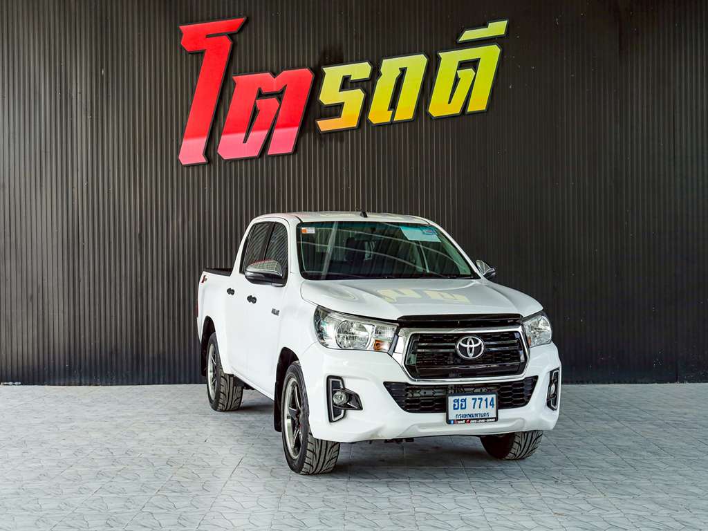 Toyota REVO สี่ประตููเตี้ย MT 2.4 J+ 2019 ฮฮ 7714 กทม