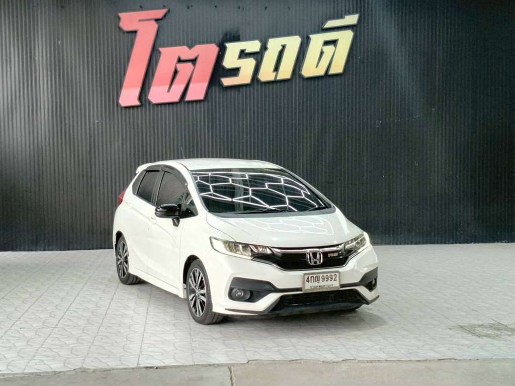 Honda JAZZ GK AT 1.5 RS 2018  ทะเบียนรถ : 4กญ 9992