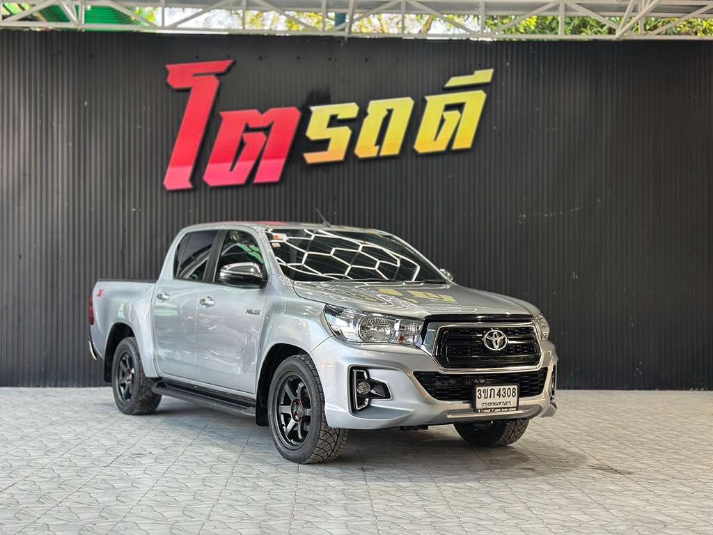 Toyota Revo สี่ประตูเตี้ย MT 2.4 E 2019 ทะเบียนรถ : 3ขภ 4308