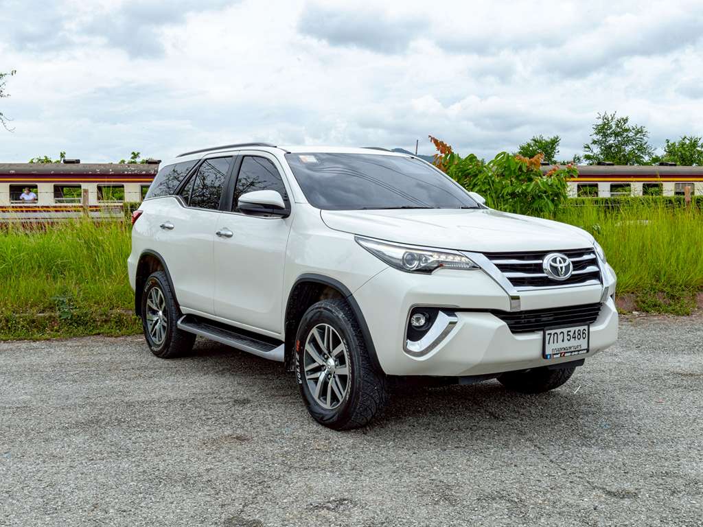 Toyota Fortuner (AT) 2.4 V 2018 7กว 5486