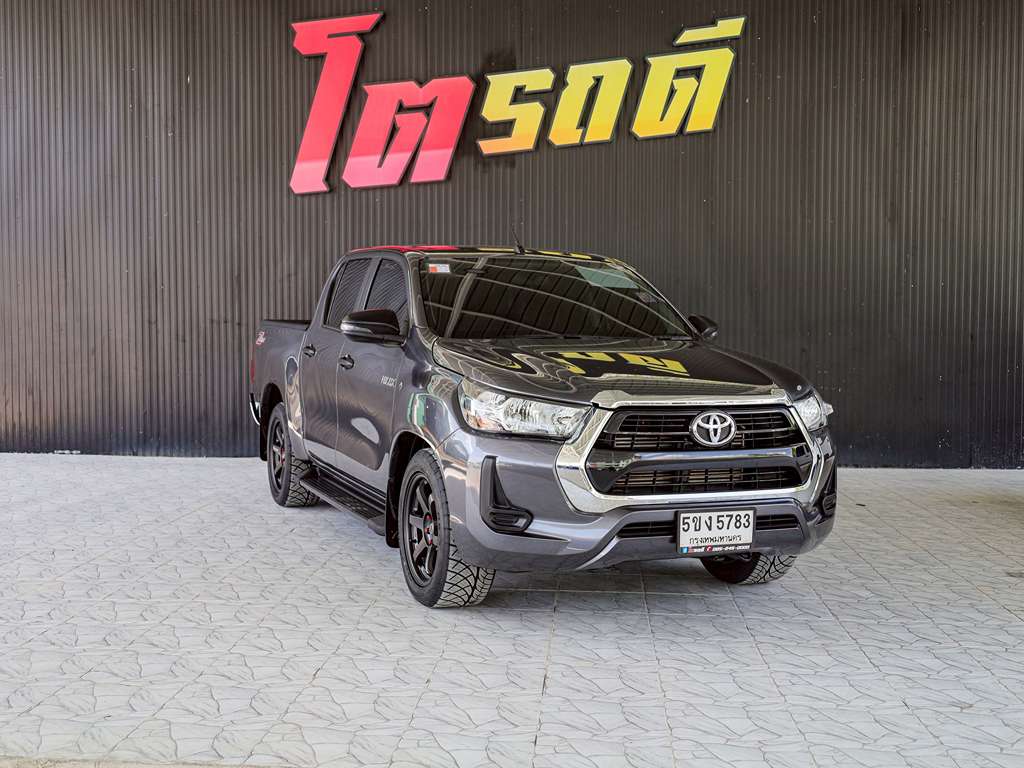 Toyota Revo สี่ประตูเตี้ย MT 2.4 Entry 5ขง 5783 กทม