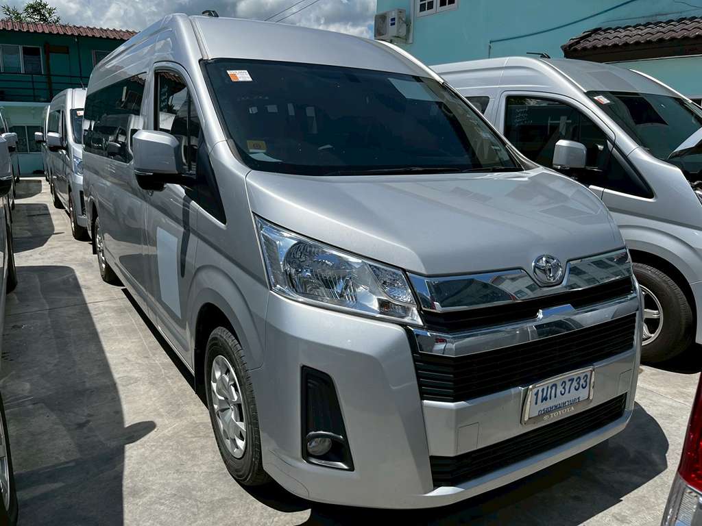 Toyota Commuter MT 2.8 2020 1นก 3733