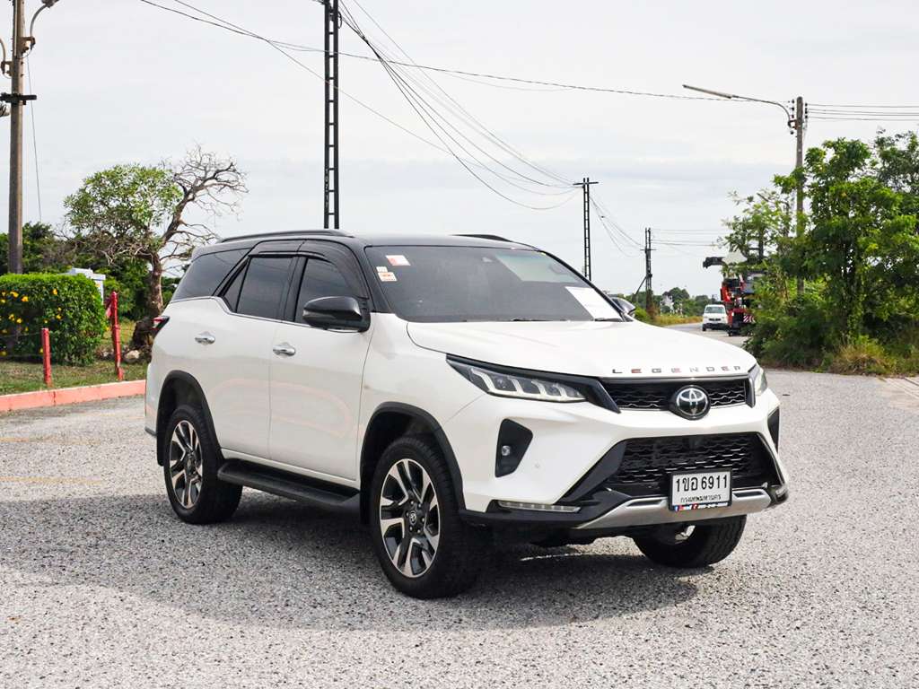 Toyota FORTUNER AT 2.8 LEGERDER 4WD 2021 ทะเบียนรถ : 1ขอ 6911