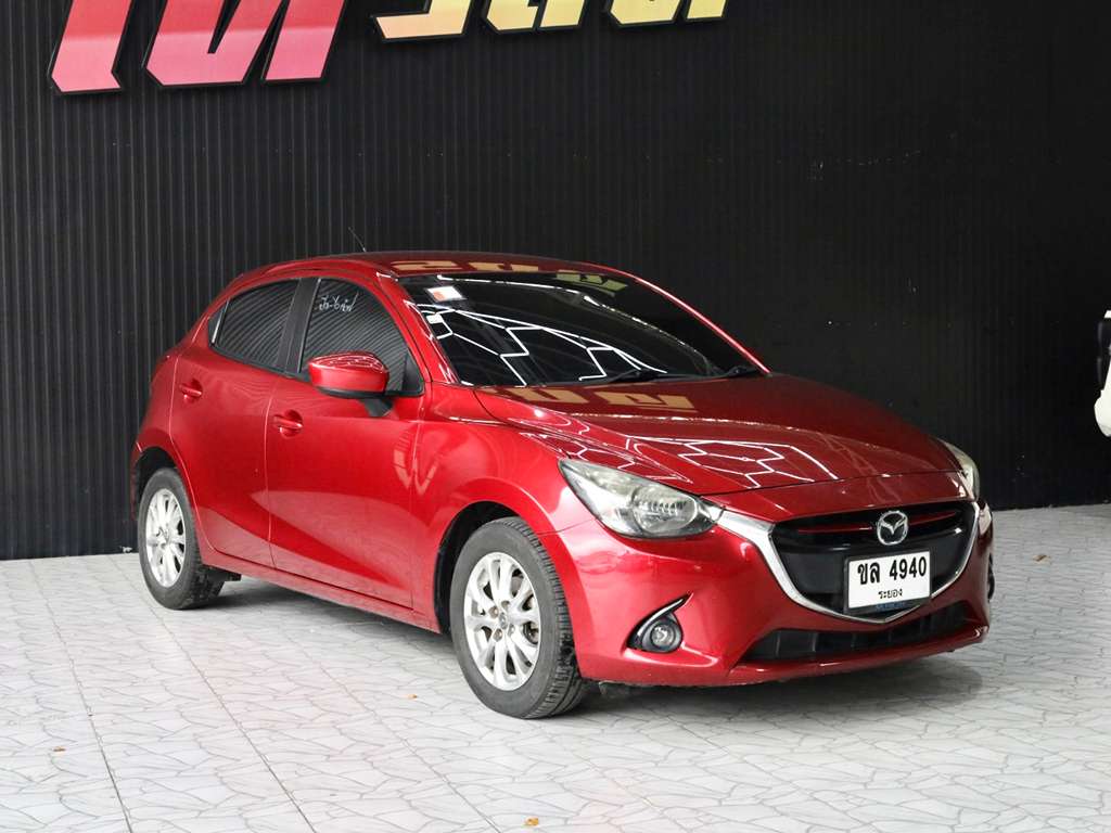 Mazda MAZDA 2 AT 1.3 Skyactive 2015 ทะเบียนรถ : ฉฉ 1875  ทะเบียนเดิม : ขล 4940