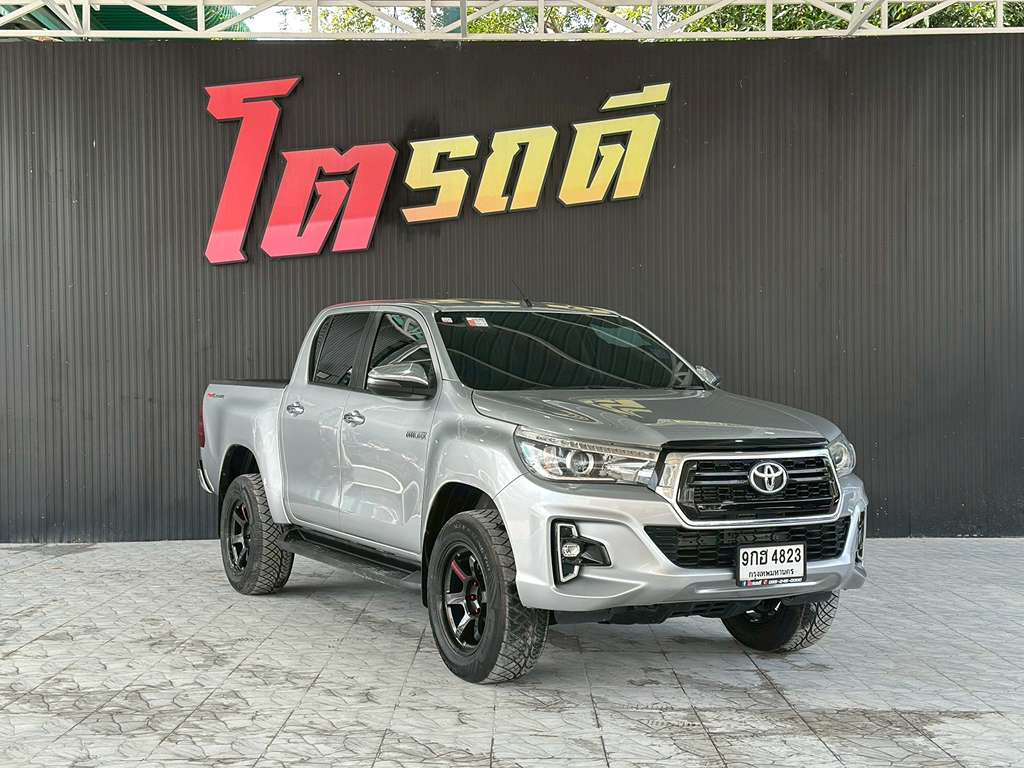 Toyota Revo สี่ประตูสูง MT 2.4 E+ 2019 9กฮ 4823 กทม