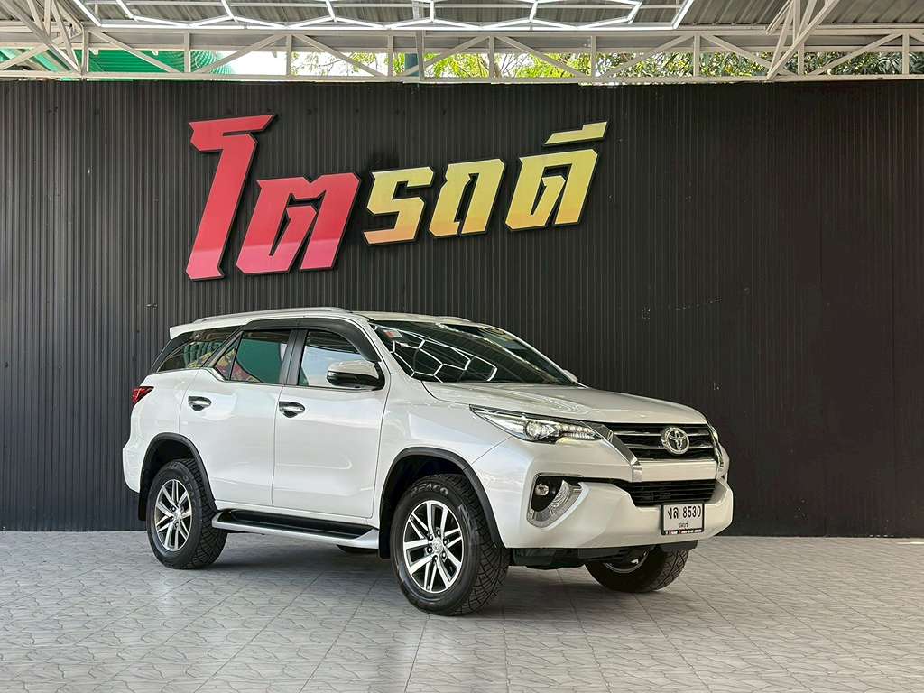 Toyota FORTUNER AT 2.4 V 2019  งล 8530