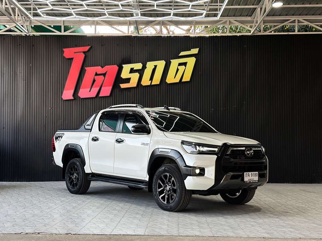 Toyota REVO D4 AT 2.4 Rocco 2020  กจ 9180
