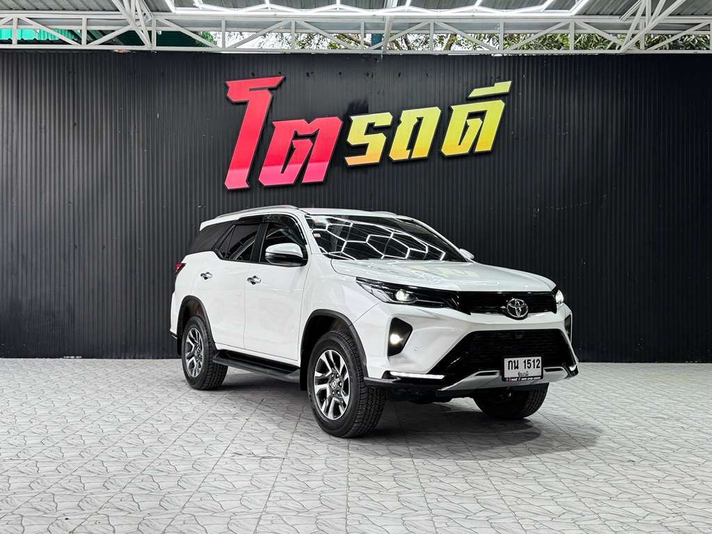 Toyota Fortuner AT 2.4 Leader 2024  กน 1512