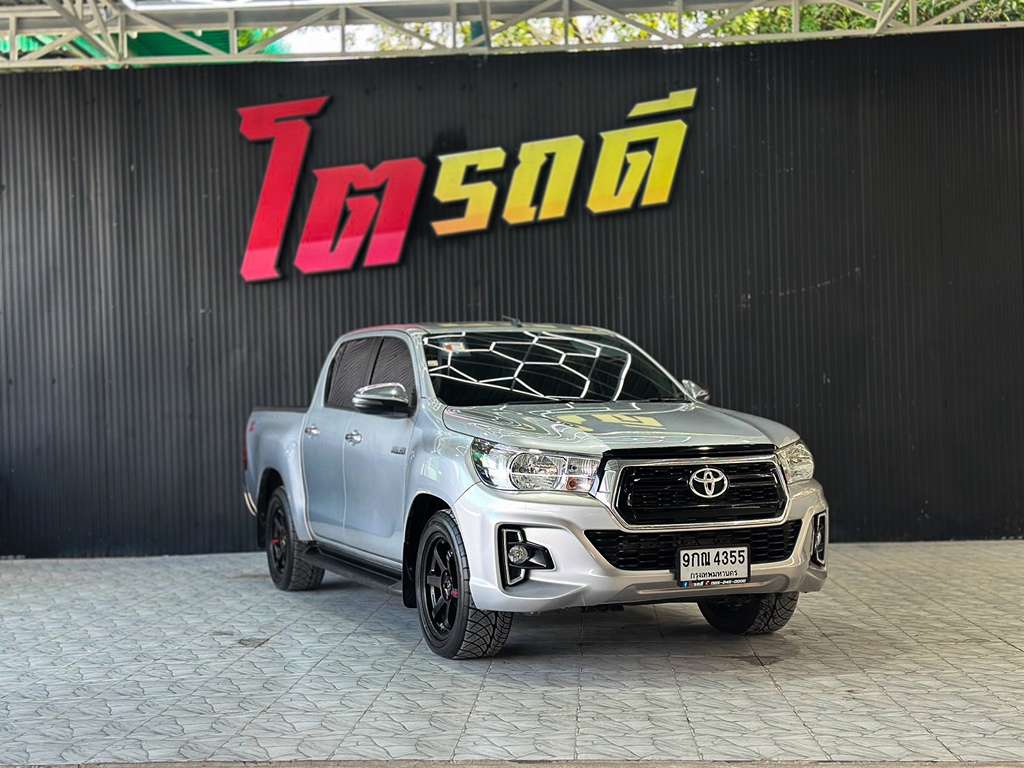 Toyota Revo สี่ประตูเตี้ย MT 2.4 E 2019  9กณ 4355