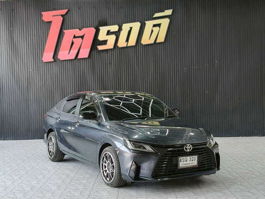 Toyota YARIS ATIV AT 1.2 Premium 2023 ทะเบียน 4ขณ 320