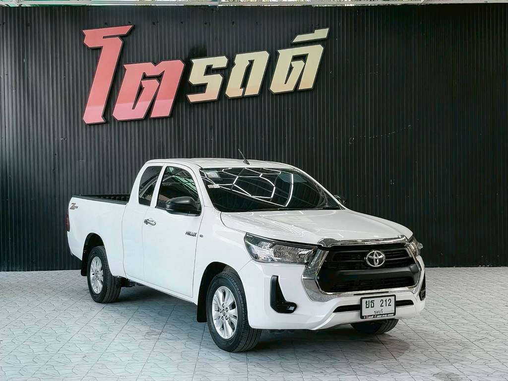 Toyota ไมล์ไม่แท้ REVO CAB เตี้ย MT 2.4 Entry 2020 ทะเบียนรถ : ยธ 212