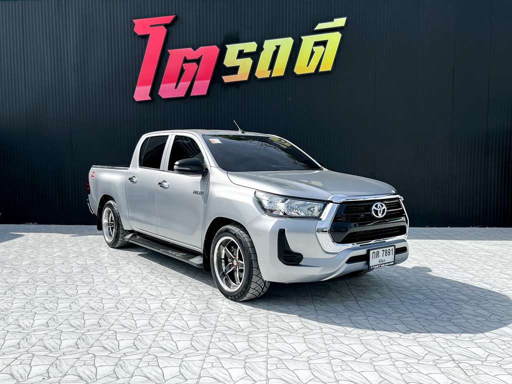 Toyota Revo สี่ประตูเตี้ย MT 2.4 Entry 2022 กต 7891 พิจิตร