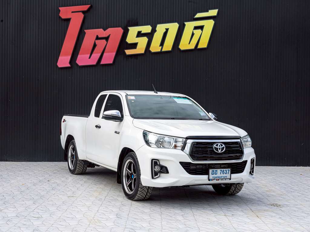 Toyota Revo smart cab  MT 2.4 J+ 2019  ยท 5136