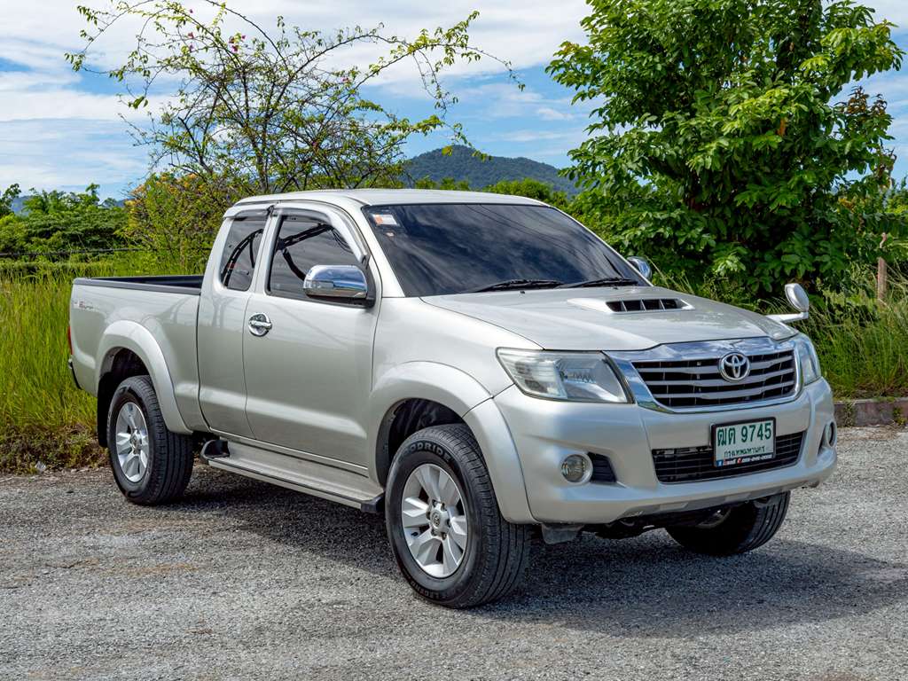 Toyota Vigo cab prerunner MT 2.5 E 2012  ฒค 9745