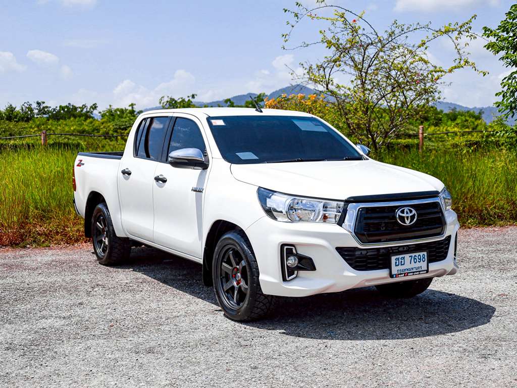 Toyota REVO สี่ประตููเตี้ย MT 2.4 J+ 2019 ฉข 7802