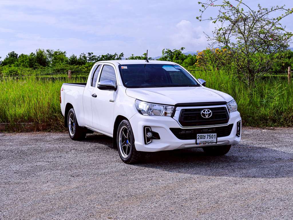 Toyota Revo แคปเตี้ย MT 2.4 J+ 2019 2ฒษ 7501 กทม
