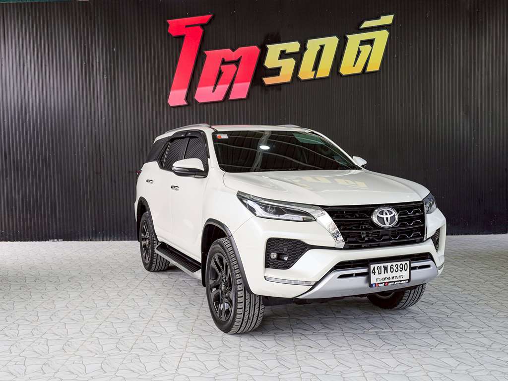 Toyota Fortuner (AT) 2.4 V 2021 4ขพ 6390