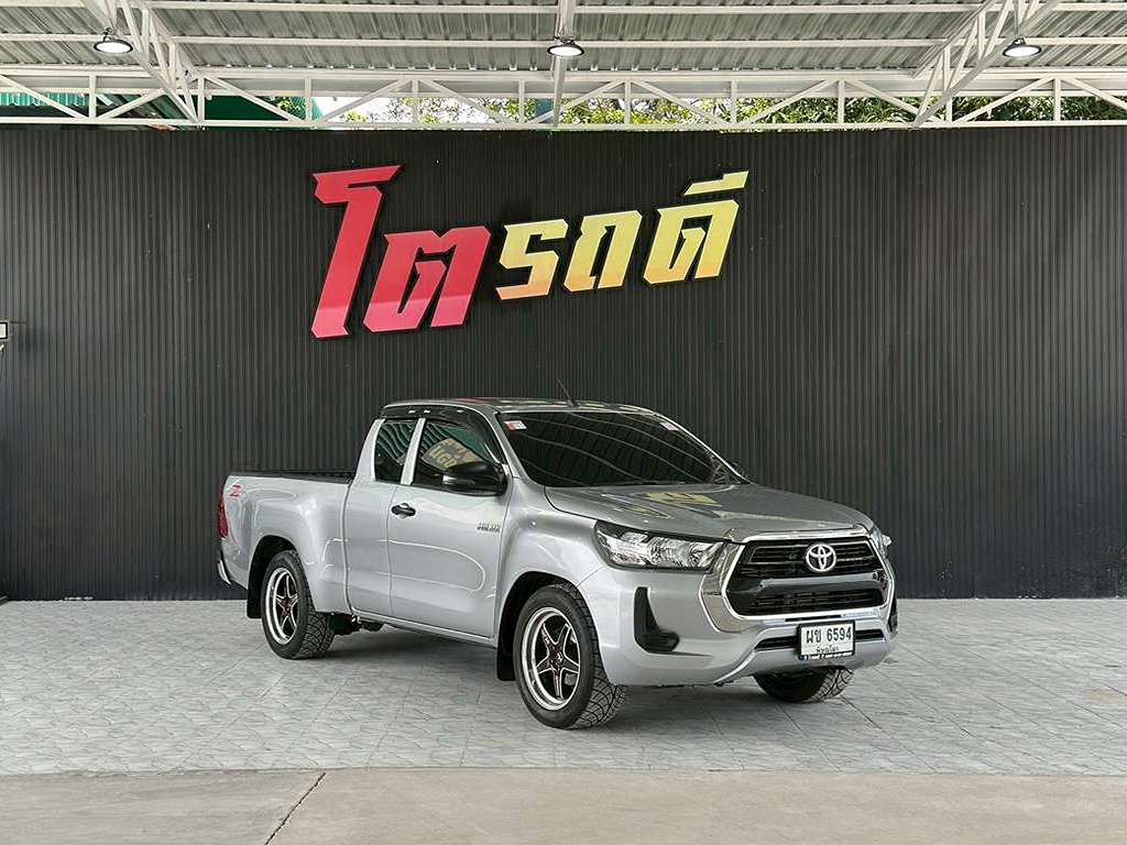 Toyota Revo แคปเตี้ย MT 2.4 Entry 2021 ผข 6594 พิษณุโลก