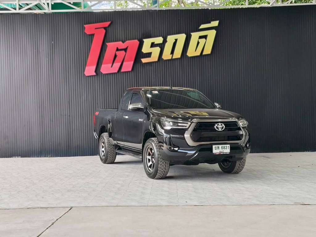 Toyota Revo แคปสูง MT 2.4 MID 4WD 2020 ยท 6831 ชลบุรี