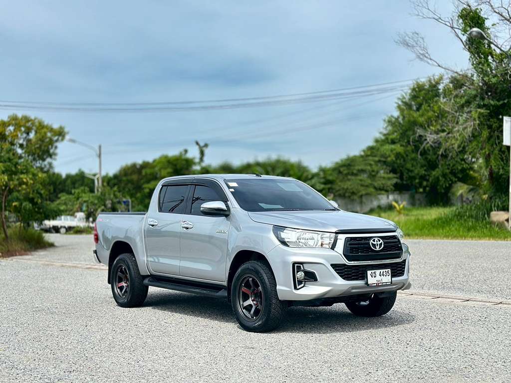 Toyota Revo สี่ประตูสูง AT 2.4 E 2018 งธ 4435 ชลบุรี