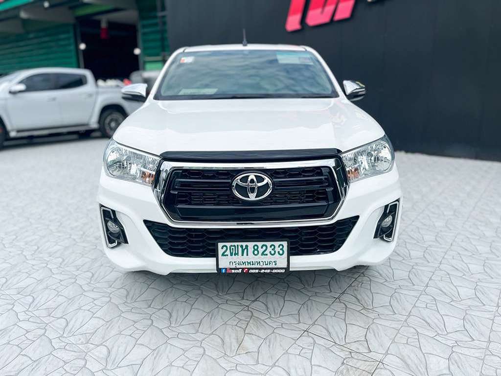 Toyota Revo แคปเตี้ย MT 2.4 J+ 2020 2ฒห 8233 กทม