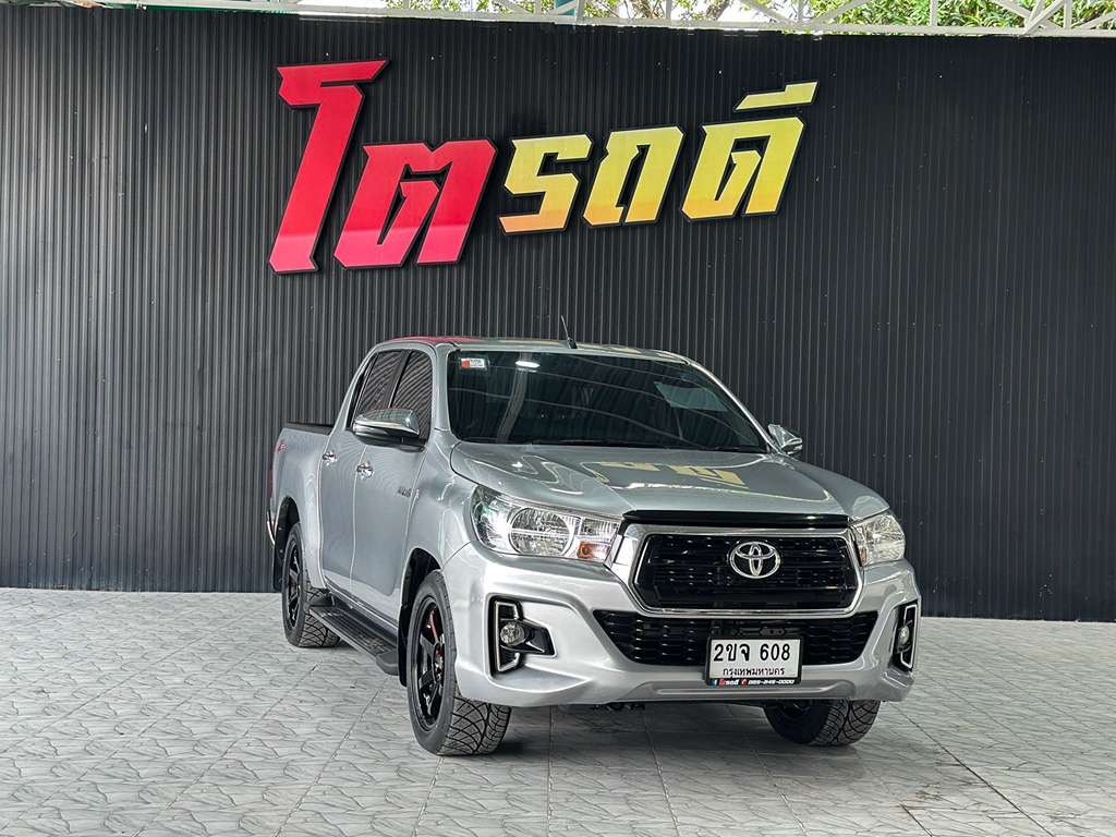 Toyota Revo สี่ประตูเตี้ย MT 2.4 E 2019  2ขจ 608