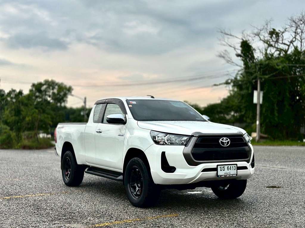 oyota Revo แคปสูง AT 2.4 MID 2020 ยท 8038  ทะเบียนเดิม : บธ 6413