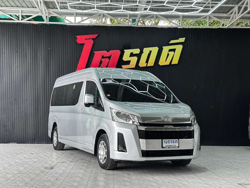 Toyota Commuter MT 2.8 2020 ระบบเกียร์ : เกียร์ธรรมดา ทะเบียนรถ : 1นข 5935