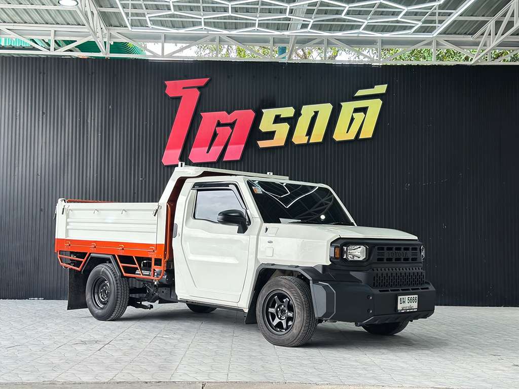 Toyota Champ MT 2.4 LWB 2024 ยท8370