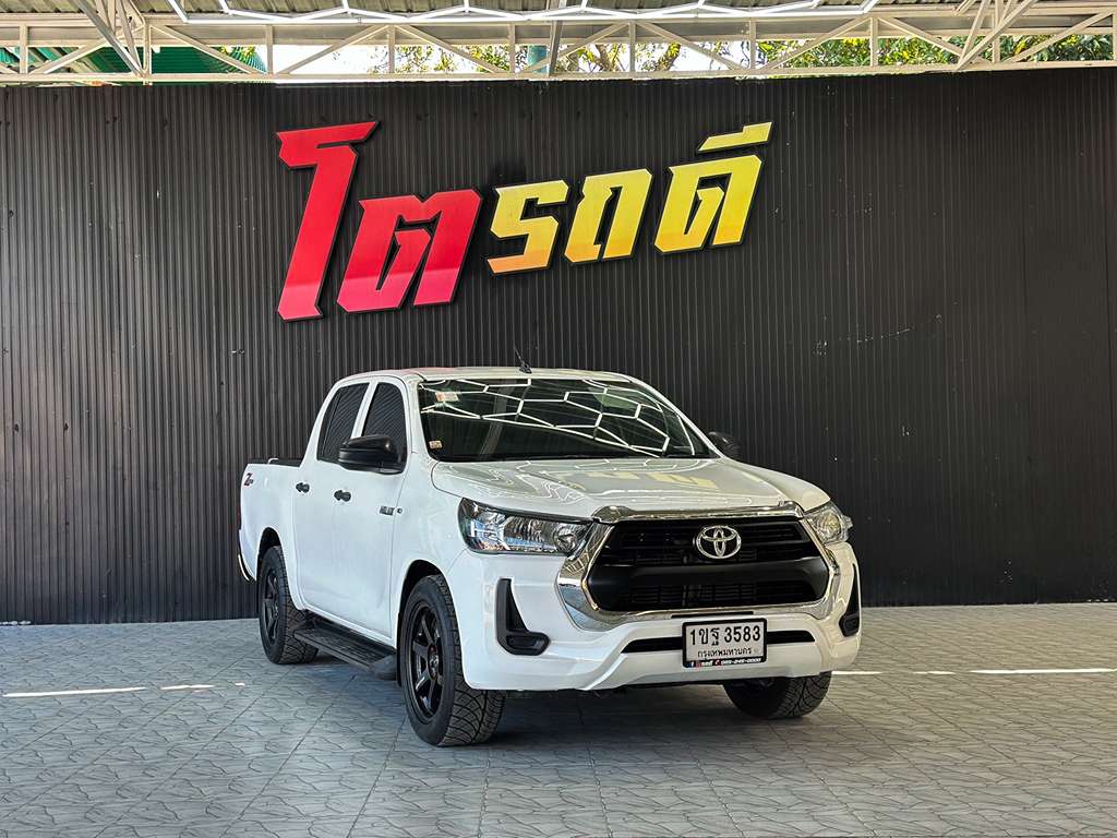Toyota Revo สี่ประตูเตี้ย AT 2.4 MID 2020 1ขฐ 3583