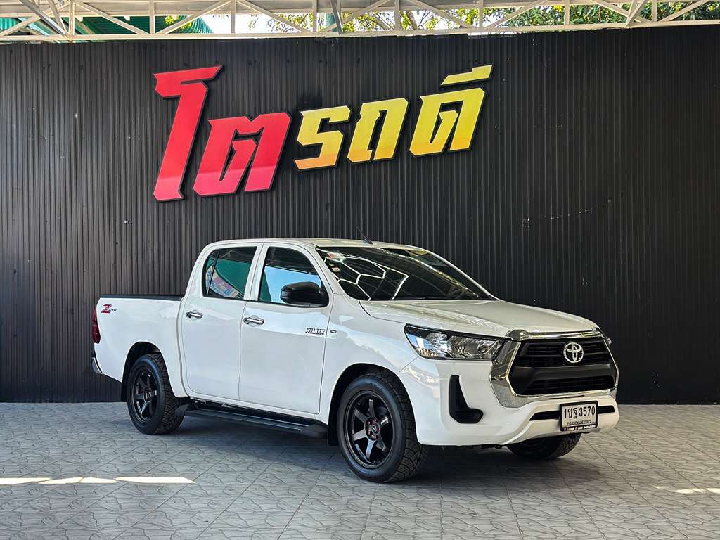 Toyota Revo 2.4 MID สี่ประตูเตี้ย AT 2020 1ขฐ 3570
