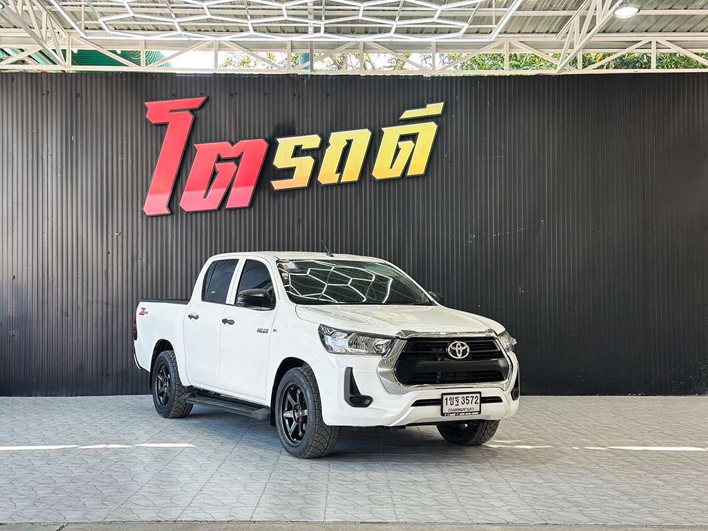 Toyota Revo สี่ประตูเตี้ย AT 2.4 MID 2020 1ขฐ 3572