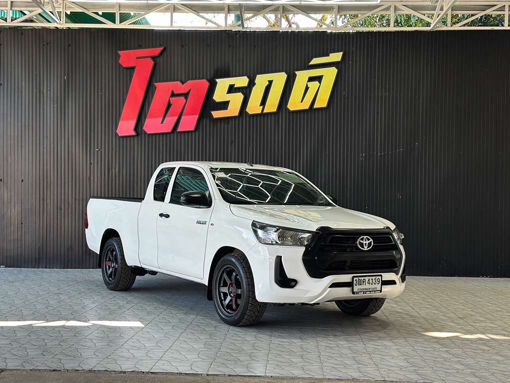 Toyota Revo แคปเตี็ย AT 2.4 MID 2020  3ฒค 4339