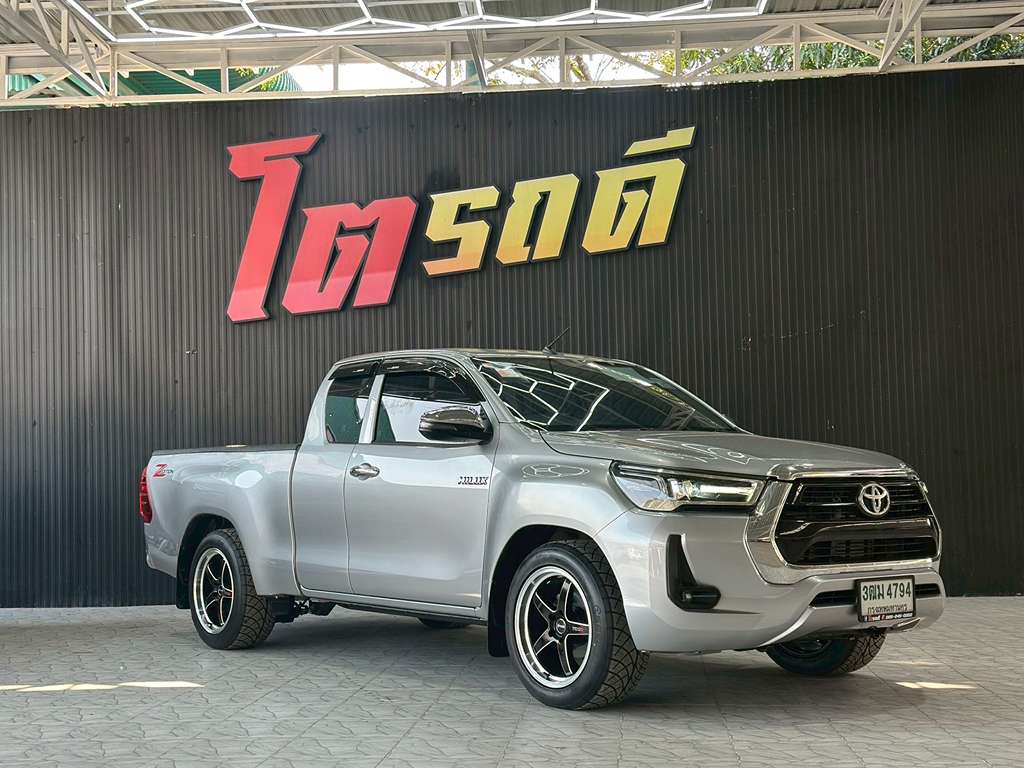 Toyota REVO CAB เตี้ย AT 2.4 MID 2022  3ฒม 4794